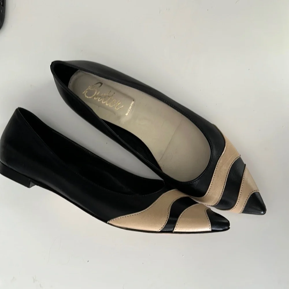 Butter Italian-Made Leather Black and Beige Pointy Toe Flats size 9.5